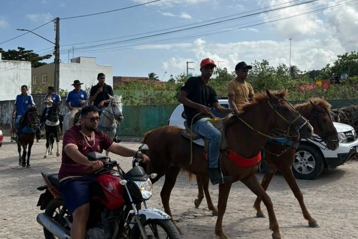 Duas pessoas são esfaqueadas durante cavalgada na Barra de Santo Antônio