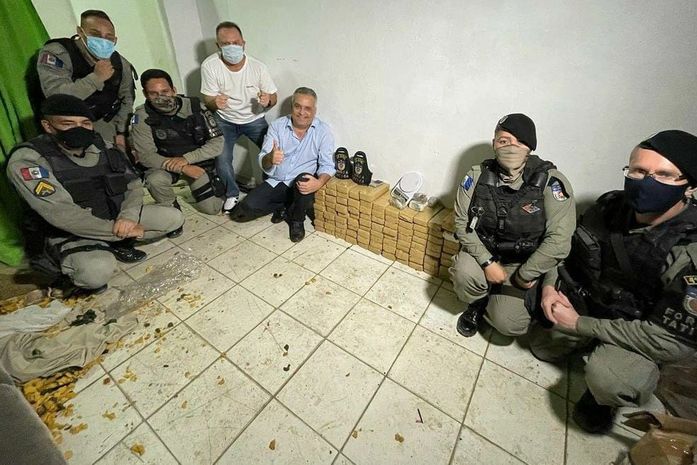 Polícia apreende quase 100kg de maconha avaliados em R$ 180 mil dentro de residência na parte alta