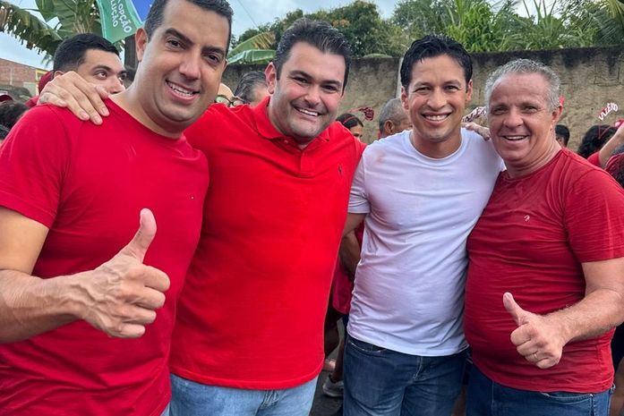 Flaubert Filho, com Rodrigo Pedrosa, coloca multidão nas ruas e dá grande passo para o terceiro mandato em Viçosa