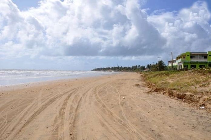 Aumento do nível do mar ameaça Pontal do Peba em Alagoas