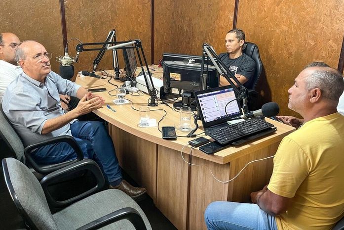 Ronaldo Lopes anuncia aumento do Bolsa Auxílio Permanência e convocação de concursados da Educação