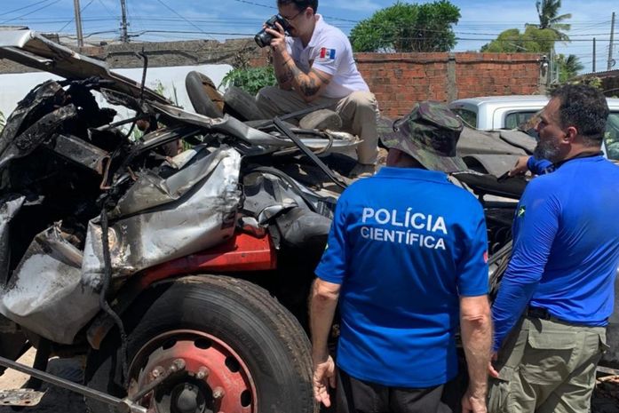 Polícia Científica faz perícia complementar em veículos de acidente fatal na Rota do Mar