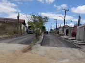 Luciano Barbosa mostra obras de pavimentação no bairro Zélia Barbosa