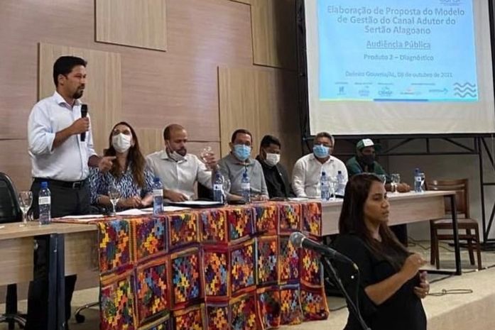 Rodrigo Cunha participa de audiência em Delmiro e defende modelo de gestão moderno e eficiente para o Canal do Sertão