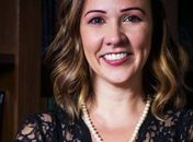 Karina Kufa, advogada de Bolsonaro, confirma que está com coronavírus