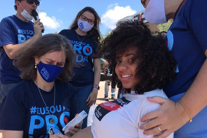 Declarada Pró-Vida, Gaby Ronalsa participa de Carreata em Defesa da Vida e contra o Aborto