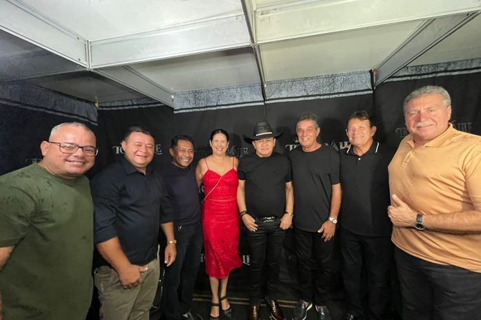 Com desfile cívico e shows artísticos, prefeitura de Branquinha encerra programação dos 63 anos