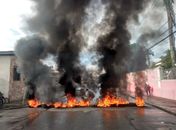 Manifestantes bloqueiam via em Bebedouro