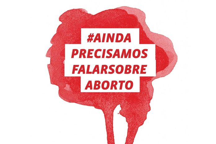 Ela tomou água sanitária com cola e o aborto se fez.