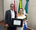 Vereador Charles Hebert indica, e Lydia Pollyana recebe a Comenda Selma Bandeira na Câmara de Maceió