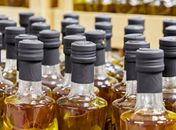 Anvisa proíbe venda de azeite e suspende doce de leite e sal grosso