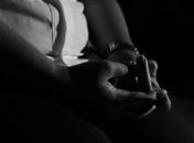 Em alguns casos, quem comete o abuso são pessoas conhecidas das vítimas