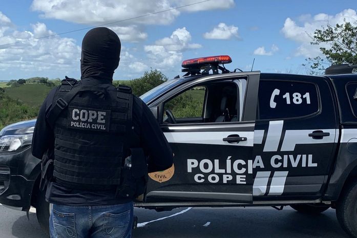 Suspeito foragido há seis anos por matar homem em briga com vizinho em Maceió é preso em Aracaju
