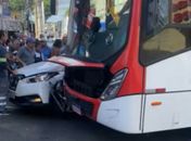 Colisão entre carro e ônibus deixa feridos e trava trânsito no Centro de Maceió 