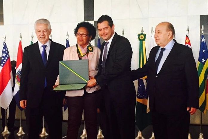#tbt inesquecível- Da primeira mulher preta das Alagoas dos Palmares a receber a maior honraria da Câmara dos Deputados, a Medalha de Mérito Legislativo.