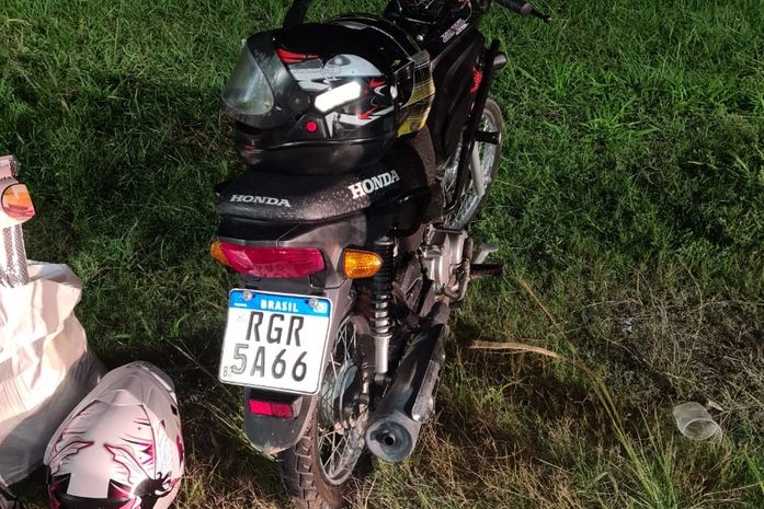 Duas pessoas ficam feridas após pneu de motocicleta estourar na AL-101, em Marechal Deodoro
