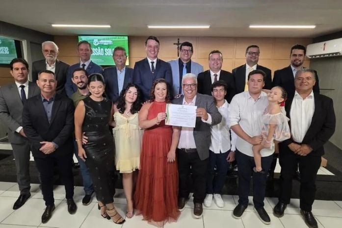Câmara de Arapiraca concede Título de Cidadão ao empreendedor Fabinho da Comedoria