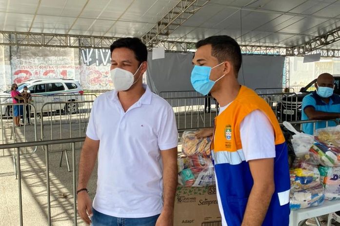 Rodrigo Cunha visita postos de vacinação em Maceió e afirma que imunização em massa é prioridade alagoana e nacional