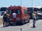 Crianças e idosos estão entre feridos em acidente com micro-ônibus no Pontal da Barra