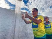 Prefeitura de Branquinha entrega benefícios para moradores da Vila do Rei e fardamentos para servidores da infraestrutura