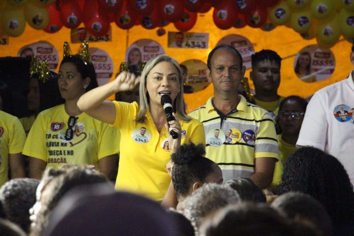 Flávia Cavalcante enaltece obras asfálticas realizadas pelo governador Paulo Dantas na Jatiúca