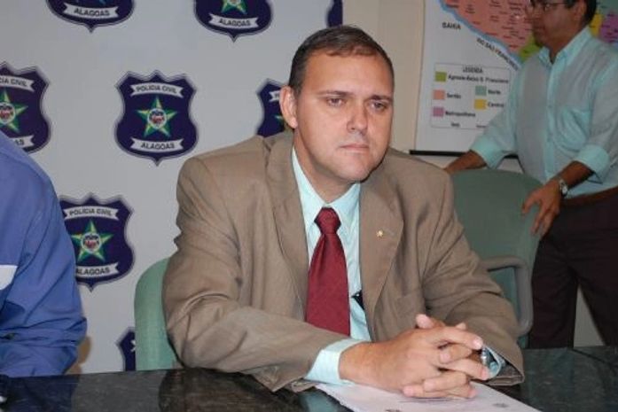 Delegado Alcides Andrade. 