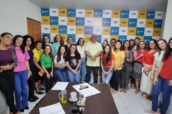 SMTT realiza blitz em homenagem às mulheres