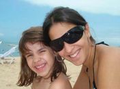 Ana Carolina Oliveira com a filha, Isabella Nardoni, de 5 anos.
