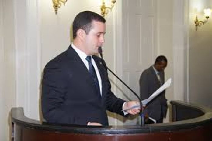 Bruno Toledo assina nota com os outros três deputados da sua bancada em apoio ao veto do Renan Filho