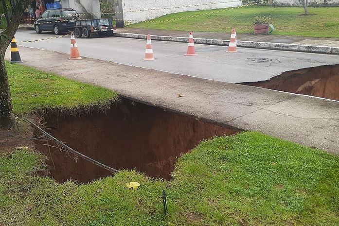 Após cratera ameaçar casas em Satuba, Município de Rio Largo fará desvios em galeria de águas