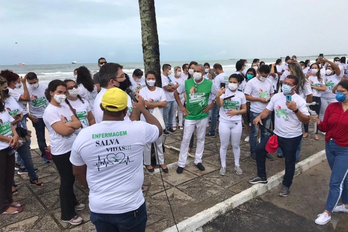 Em Alagoas, enfermeiros realizam protesto pela aprovação de projetos e piso nacional