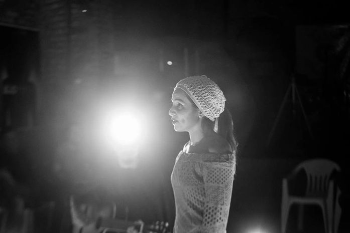 Por Um Triz - Cia teatro da meia-noite