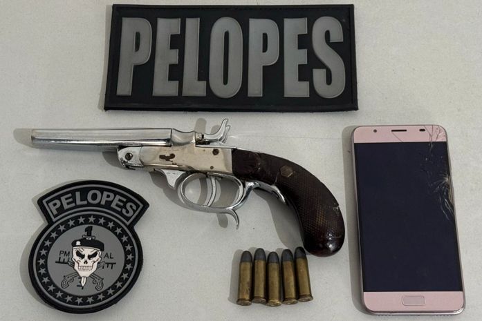 Jovem é flagrado com revólver e preso pela PM-AL em Arapiraca