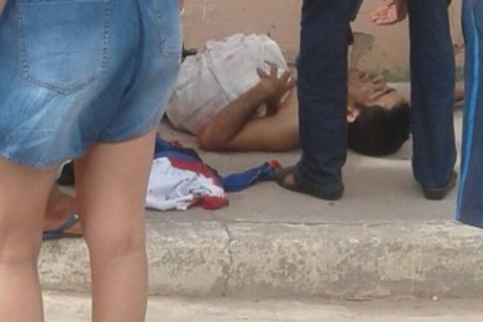 Mototaxista é assassinado a tiros com passageiro na garupa