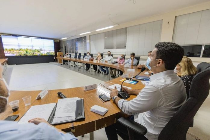 Prefeito JHC se reúne com trade turístico para apresentar investimentos e avanços do setor