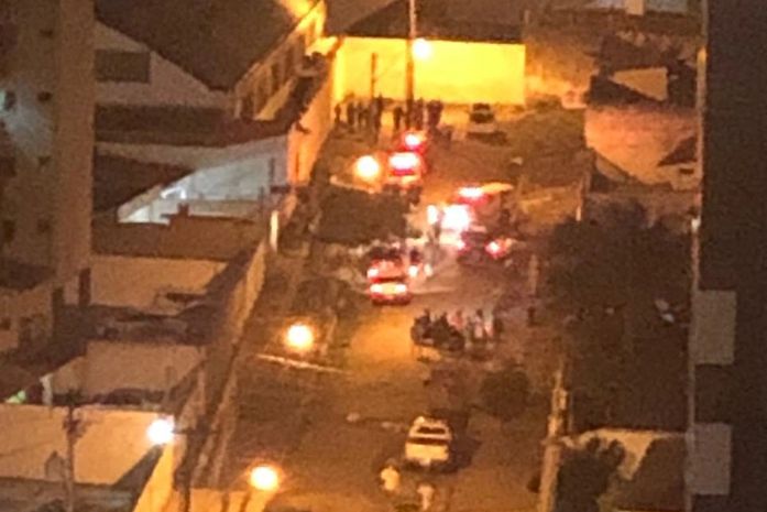 Movimentação dos policiais no bairro da Gruta