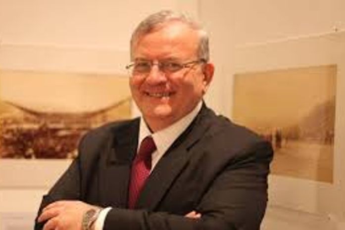 Polícia diz que carro carbonizado, encontrado em Nova Iguaçu, era o mesmo dirigido pelo embaixador grego