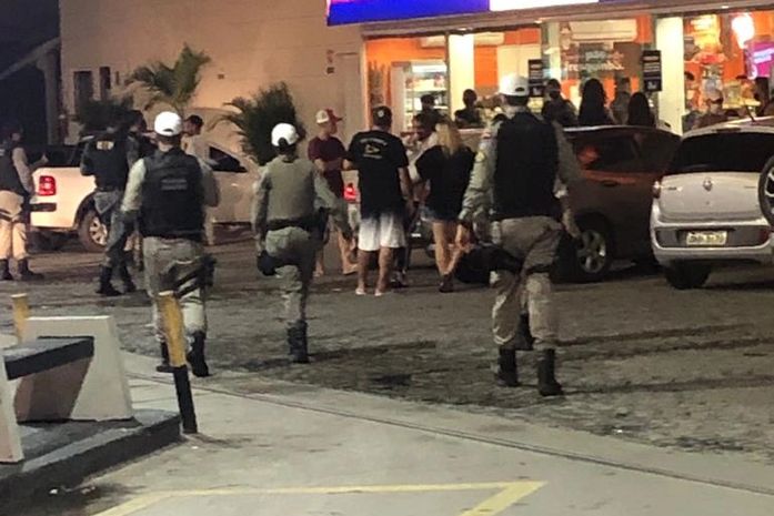 Polícia realiza operação e coíbe pontos de aglomerações em Maceió