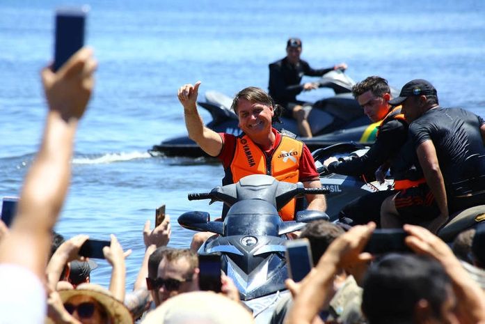 Deputado alagoano ataca Bolsonaro após passeio de jet ski: "desprezível e asqueroso"