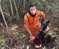 Corpo encontrado em cova rasa, com a ajuda de cão de salvamento, é de uma mulher, informa Polícia Científica