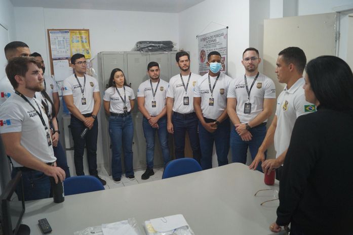 Polícia Científica recebe visita de alunos do curso de formação de delegados