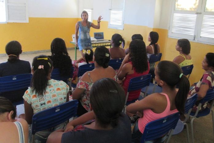 Semed Penedo realiza ação sobre alimentação saudável no Povoado Ponta Mofina