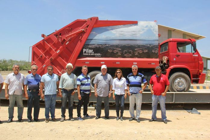 Pilar larga na frente no tratamento do lixo em Alagoas