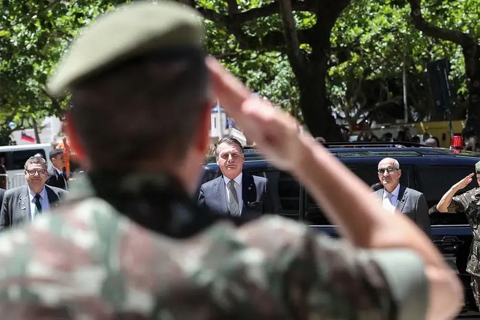 Bolsonaro e o DNA golpista das Forças Armadas