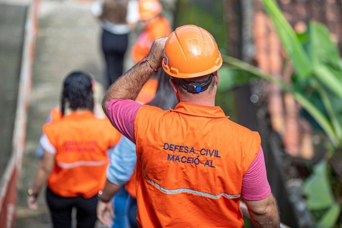 Alerta de chuva: Defesa Civil aumenta equipes de plantão neste final de semana