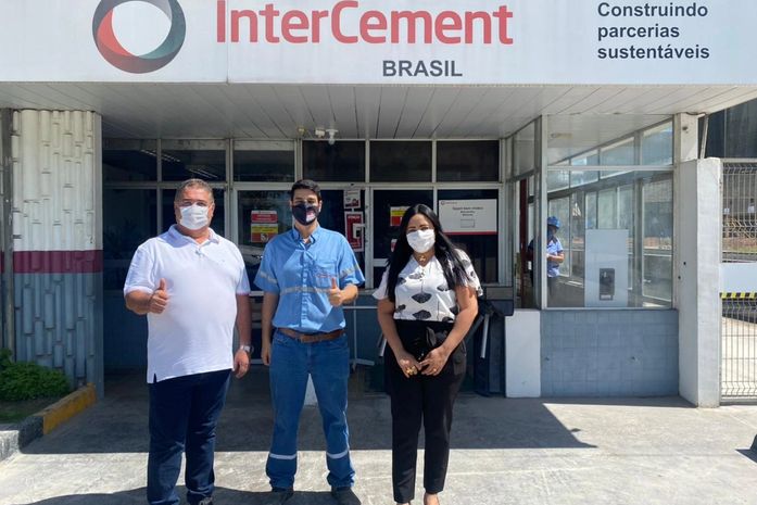 Prefeito de São Miguel dos Campos acompanha vacinação dos trabalhadores da indústria contra a Covid-19