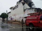 Parte da antiga sede da Secretaria de Educação desaba