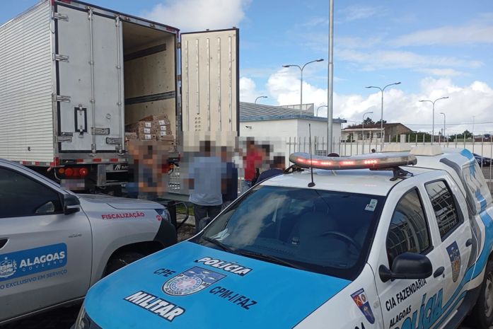 Flagrado com carga irregular de frango, comerciante é autuado em mais de R$ 100 mil em Maceió