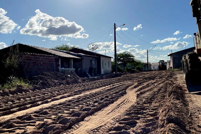 Prefeitura de Delmiro Gouveia inicia obras de pavimentação asfáltica do Ponto Chic