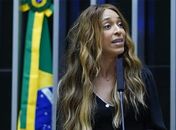 Deputada Erika Hilton aciona MPF contra lei que obriga mulheres a verem imagem de feto antes de aborto legal em Maceió